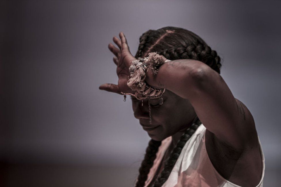 Déjate embrujar por lo nuevo de Buika: 🎼 «B R U J E R Í A» 🎼